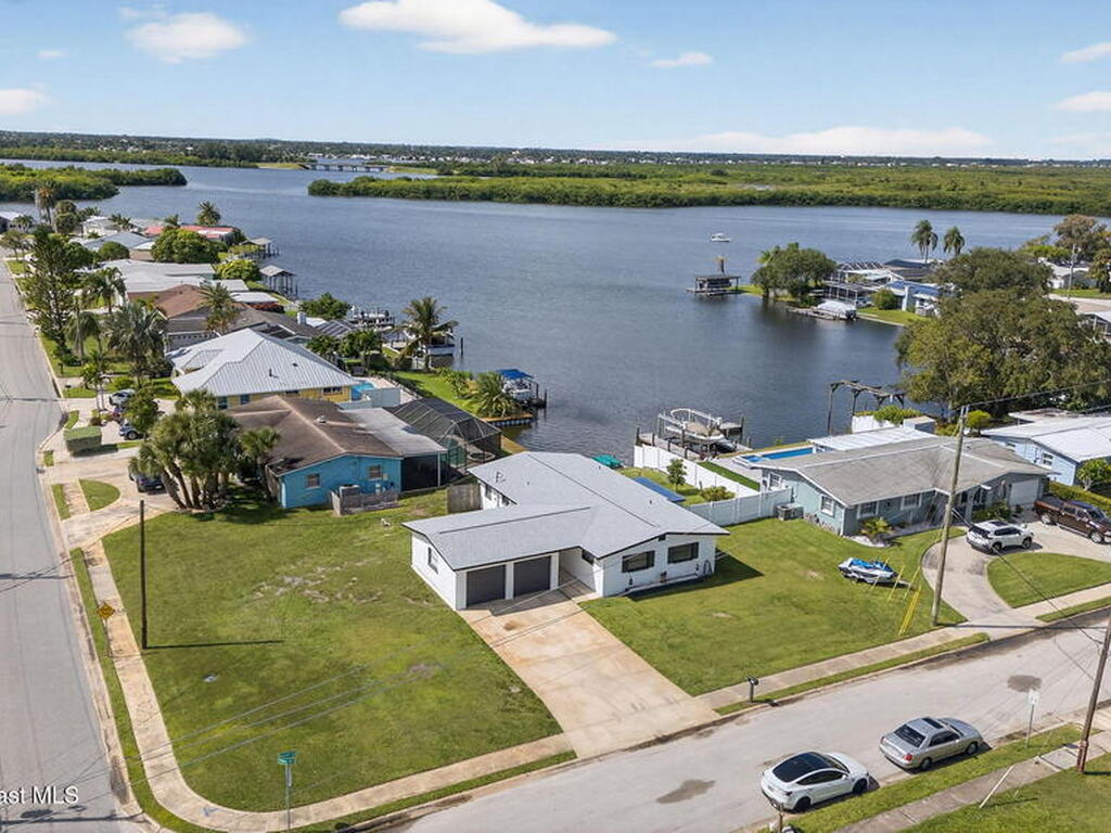 535 N Barrett Drive, Merritt Island, FL 32952