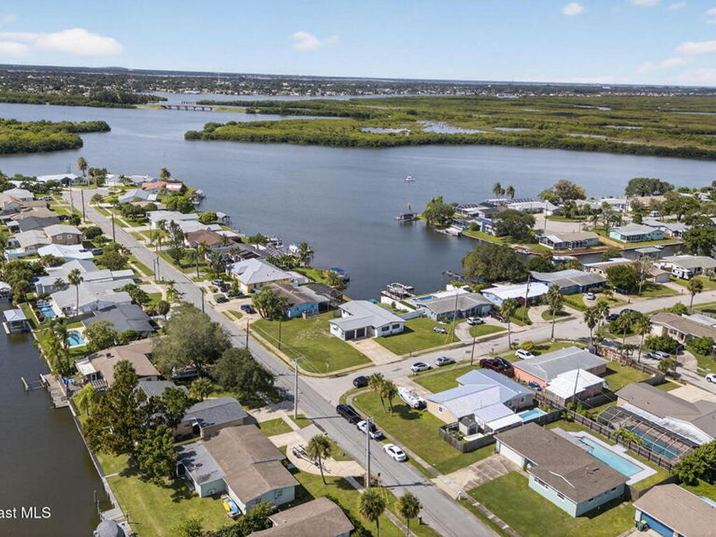 535 N Barrett Drive, Merritt Island, FL 32952