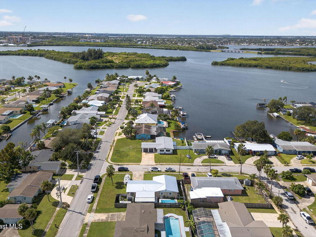 535 N Barrett Drive, Merritt Island, FL 32952