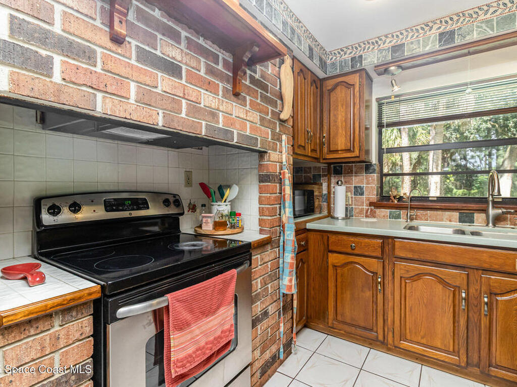 4440 Lakeridge Drive, Melbourne, FL 32934