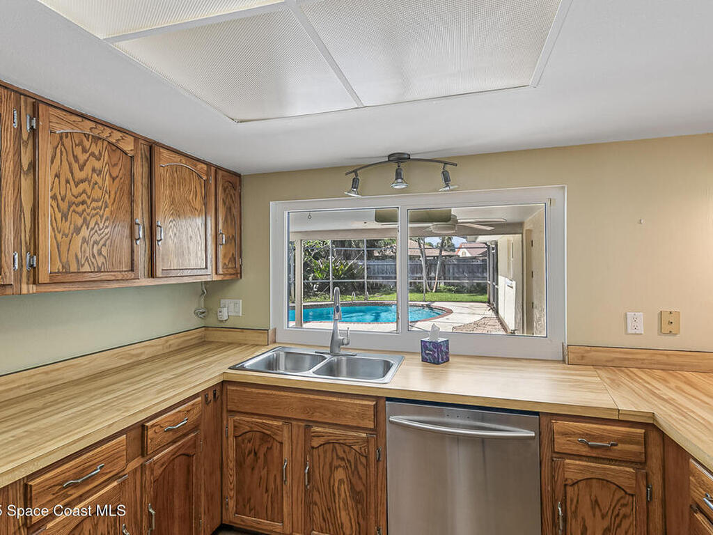 550 Temple Street, Satellite Beach, FL 32937