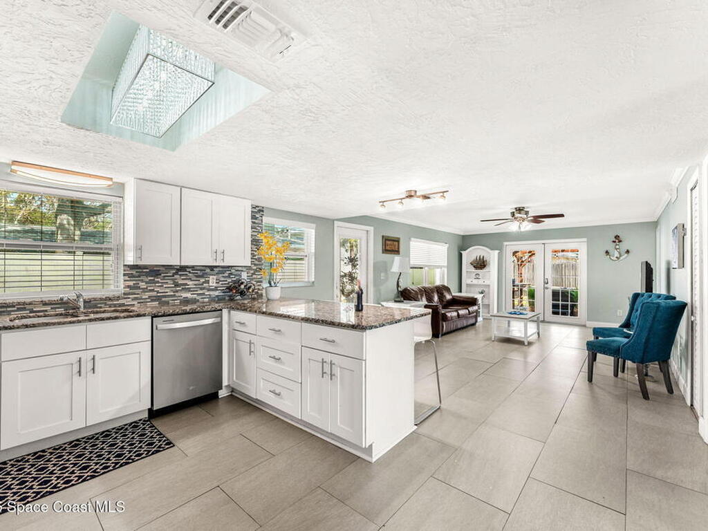 424 Jefferson Avenue, Cape Canaveral, FL 32920