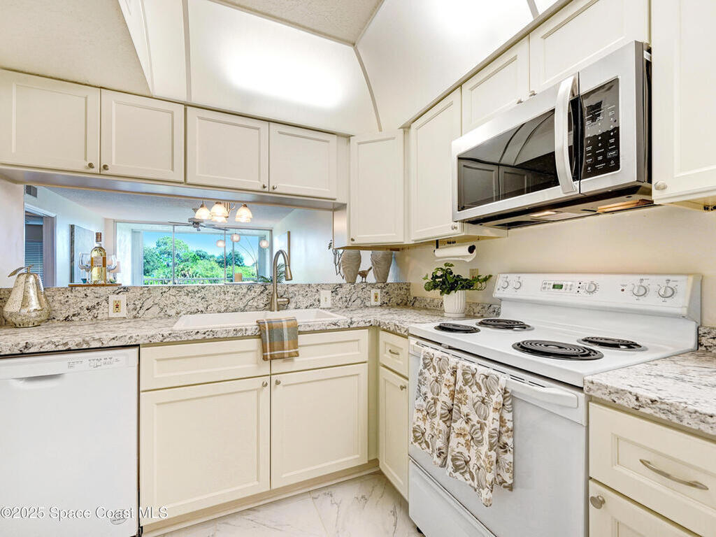 1410 Huntington Lane, Rockledge, FL 32955