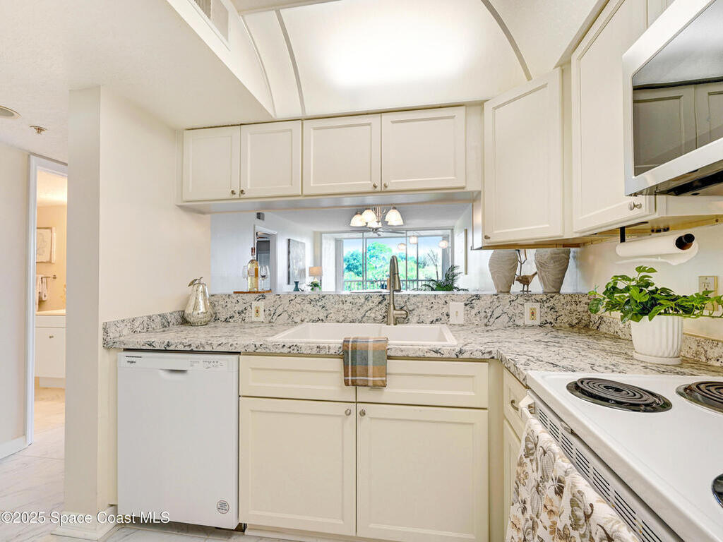 1410 Huntington Lane, Rockledge, FL 32955