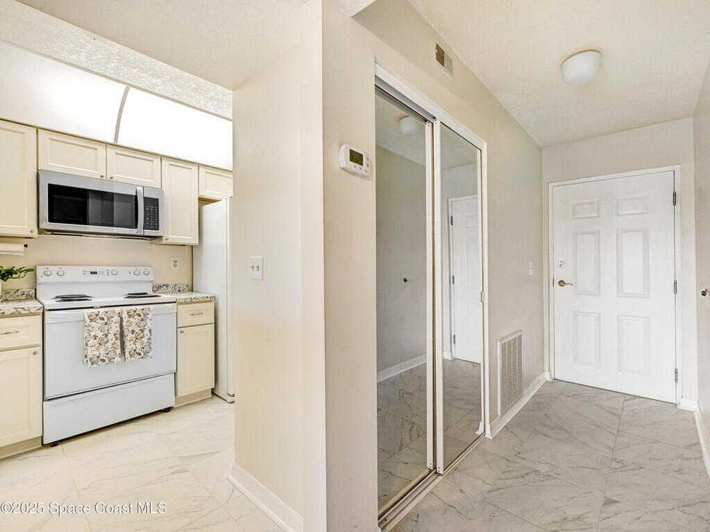 1410 Huntington Lane, Rockledge, FL 32955