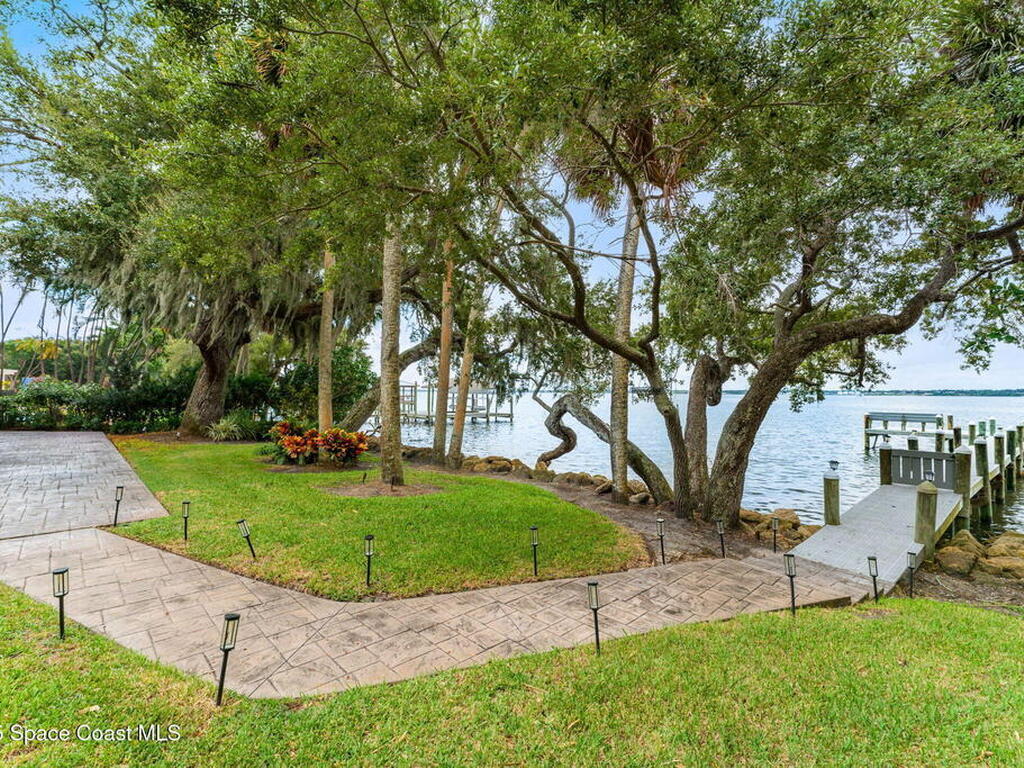 8535 S Tropical Trail, Merritt Island, FL 32952