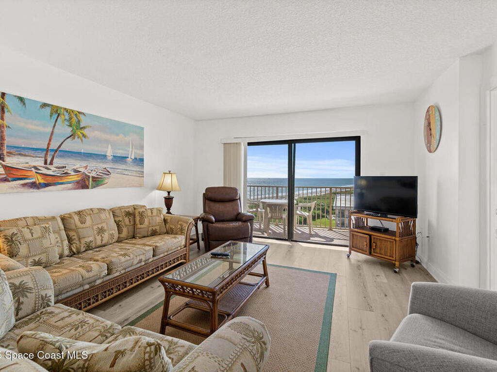 7520 Ridgewood Avenue, Cape Canaveral, FL 32920