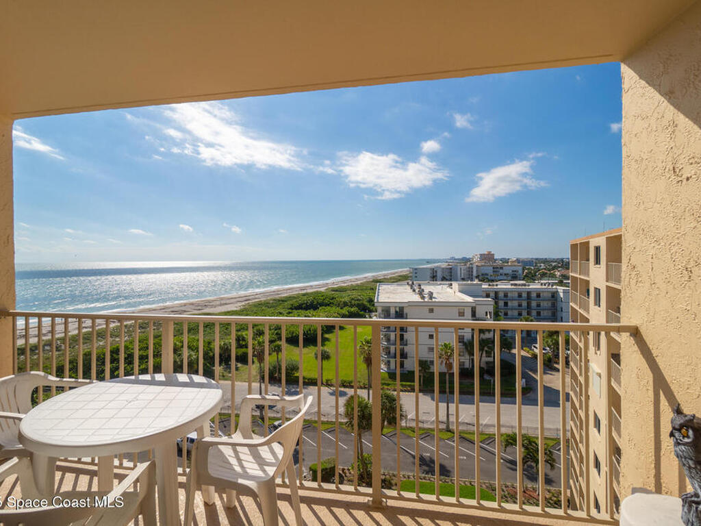 7520 Ridgewood Avenue, Cape Canaveral, FL 32920