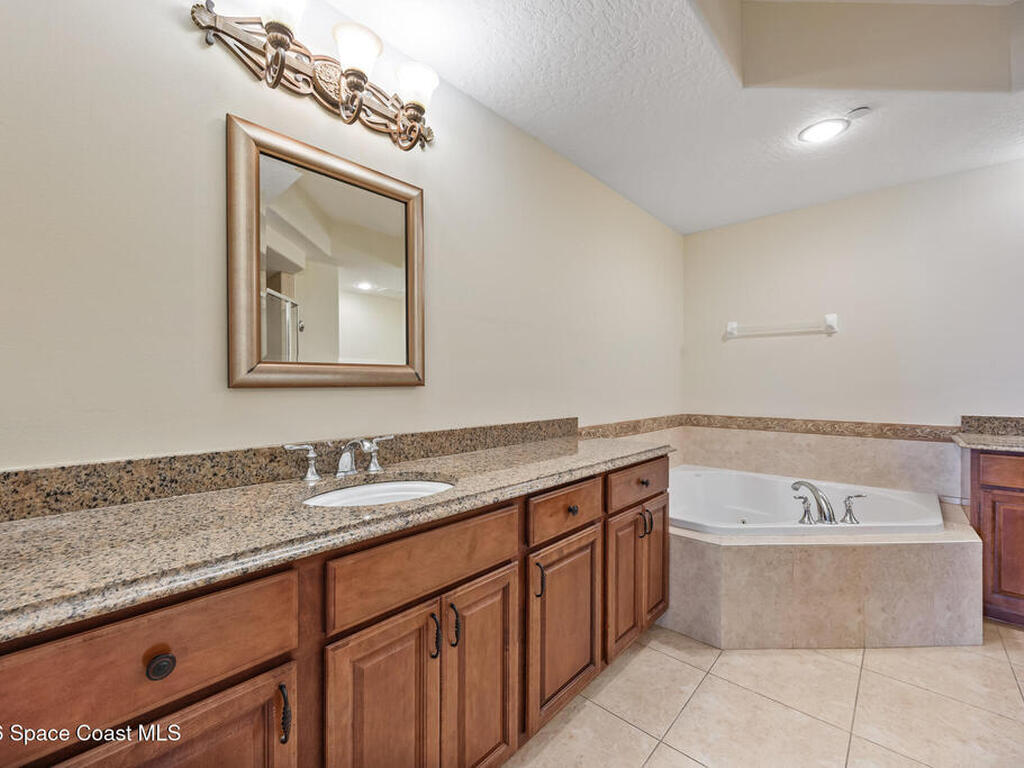 1 Eighth Avenue, Indialantic, FL 32903