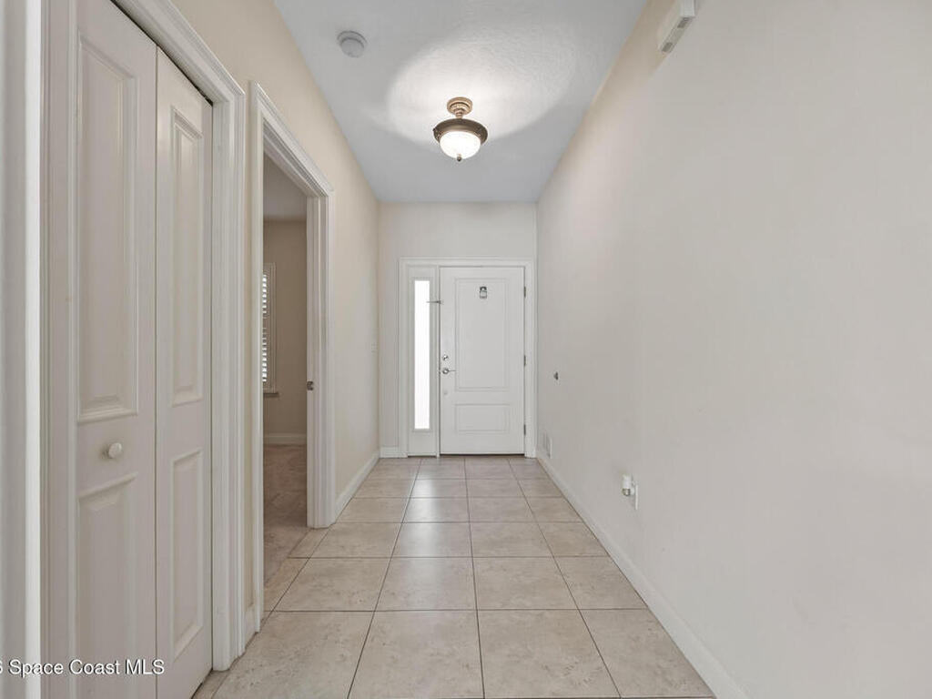 1 Eighth Avenue, Indialantic, FL 32903