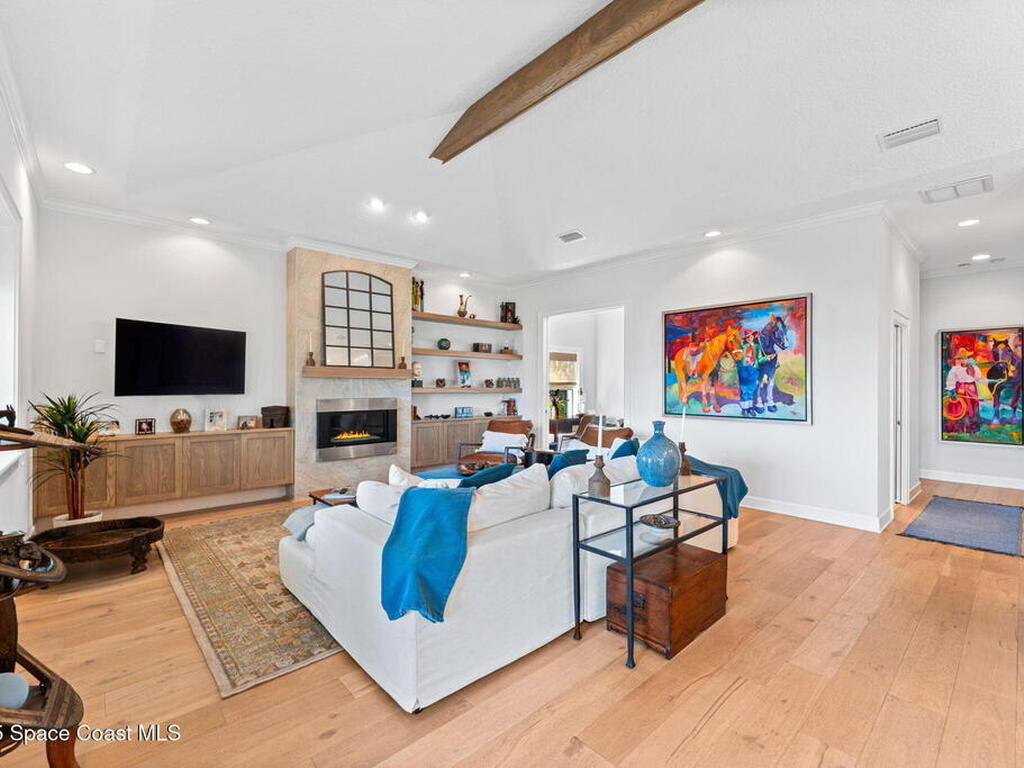 413 N Indian River Drive, Cocoa, FL 32922