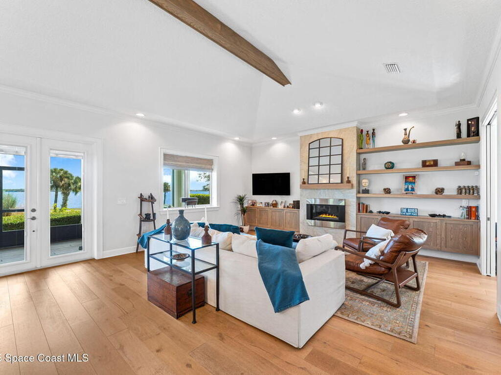 413 N Indian River Drive, Cocoa, FL 32922