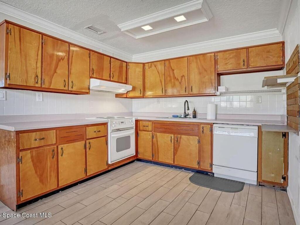 1515 Quince Avenue, Merritt Island, FL 32952