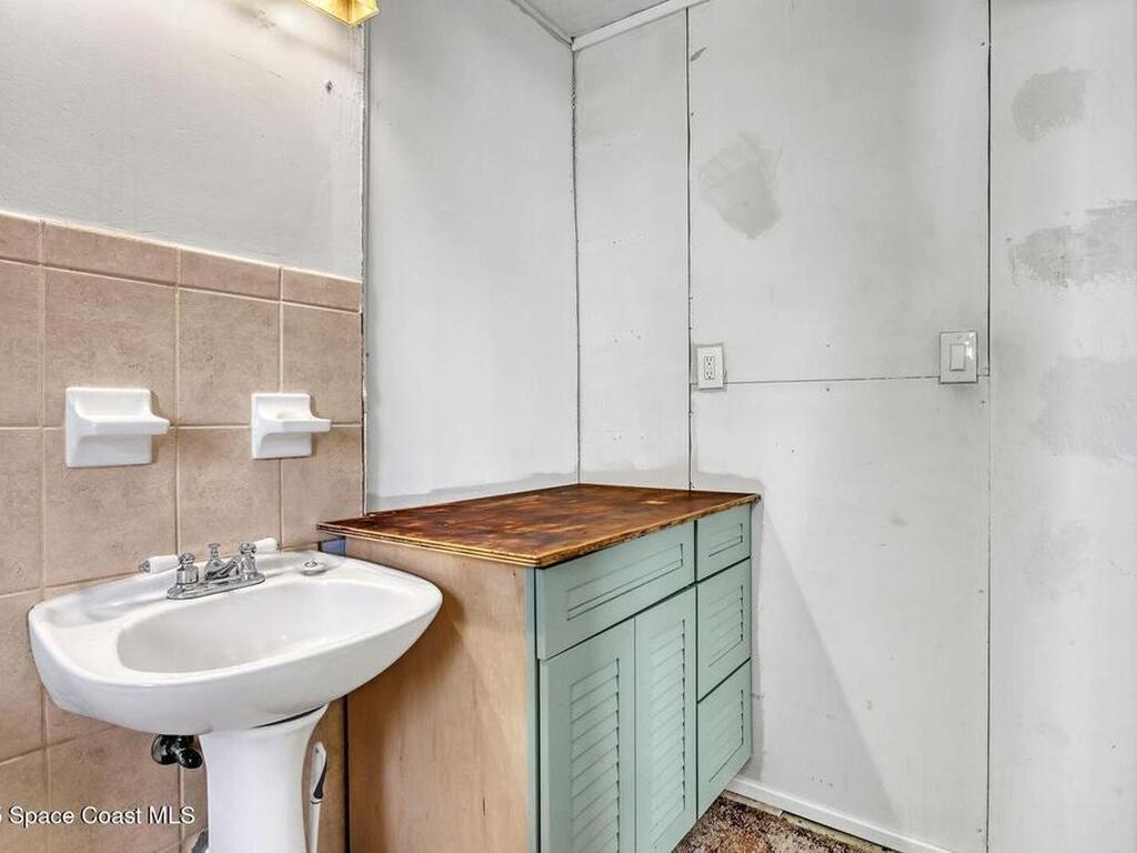 1515 Quince Avenue, Merritt Island, FL 32952