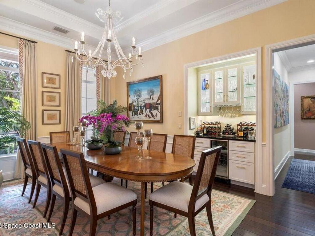 651 N Tomahawk Trail, Indian River Shores, FL 32963