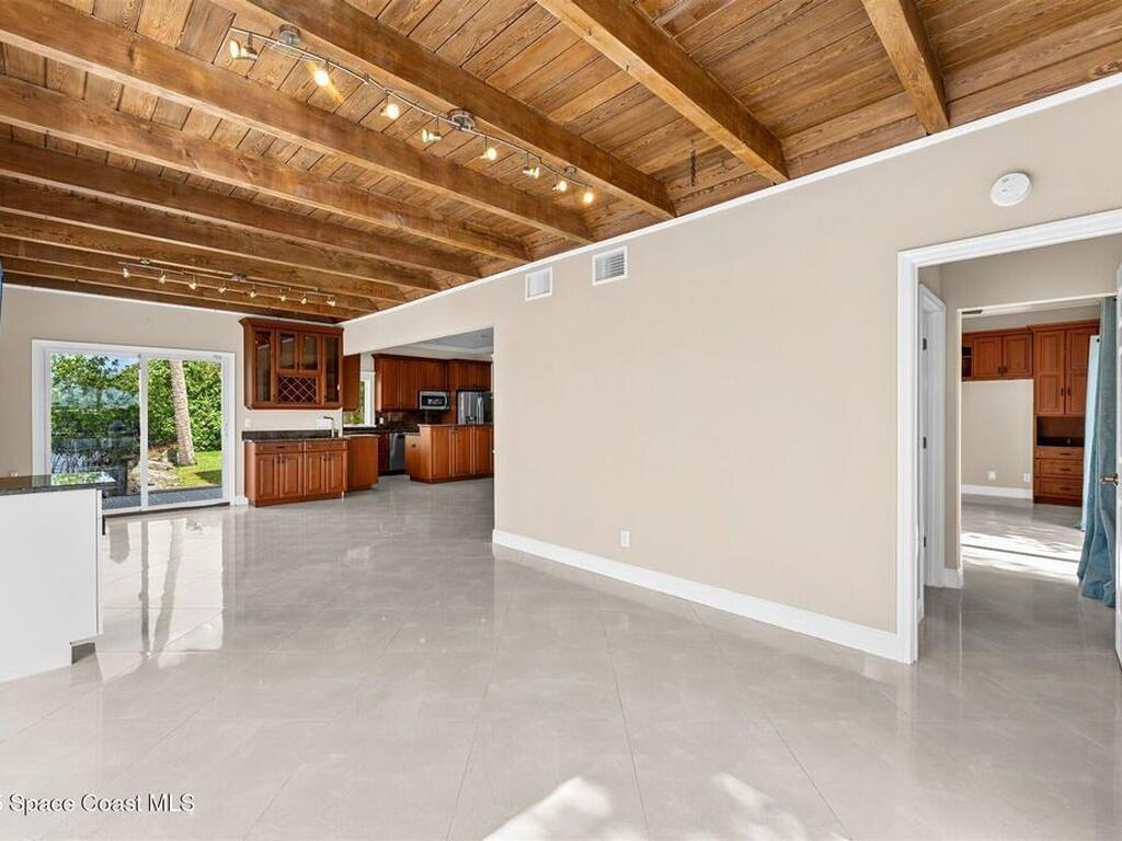 10285 S Tropical Trail, Merritt Island, FL 32952