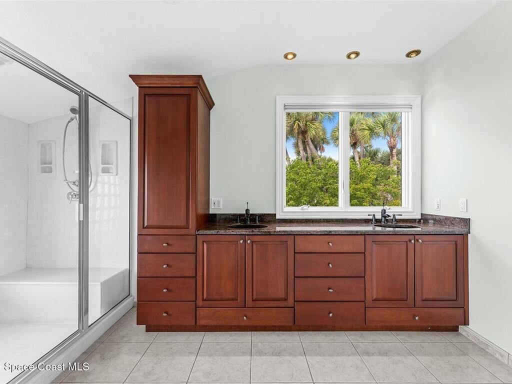 10285 S Tropical Trail, Merritt Island, FL 32952