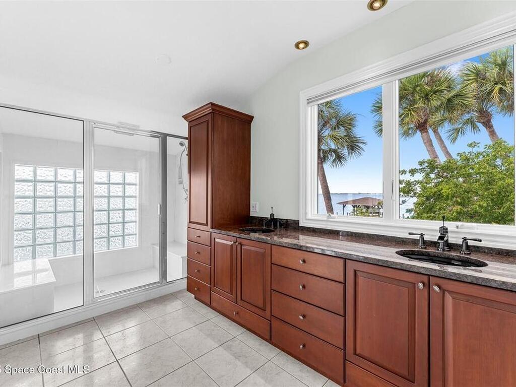 10285 S Tropical Trail, Merritt Island, FL 32952