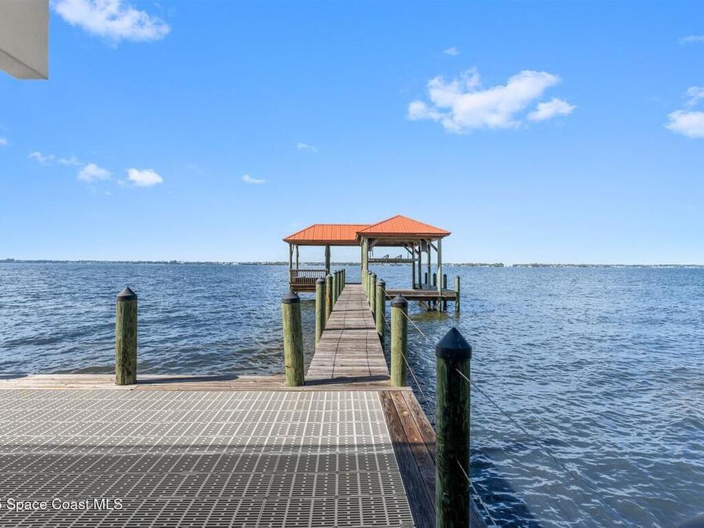 10285 S Tropical Trail, Merritt Island, FL 32952