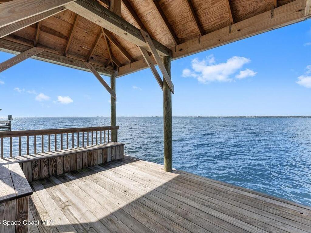 10285 S Tropical Trail, Merritt Island, FL 32952