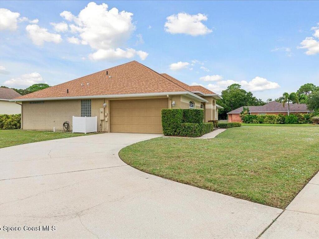 2295 Marsh Harbor Avenue, Merritt Island, FL 32952