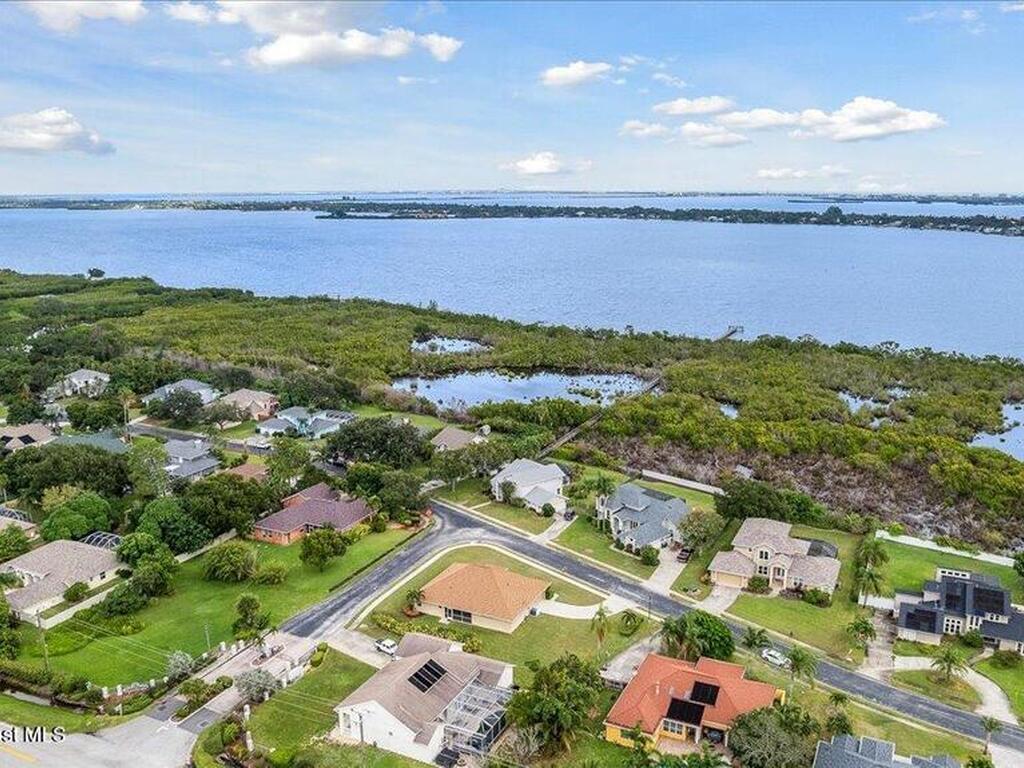2295 Marsh Harbor Avenue, Merritt Island, FL 32952