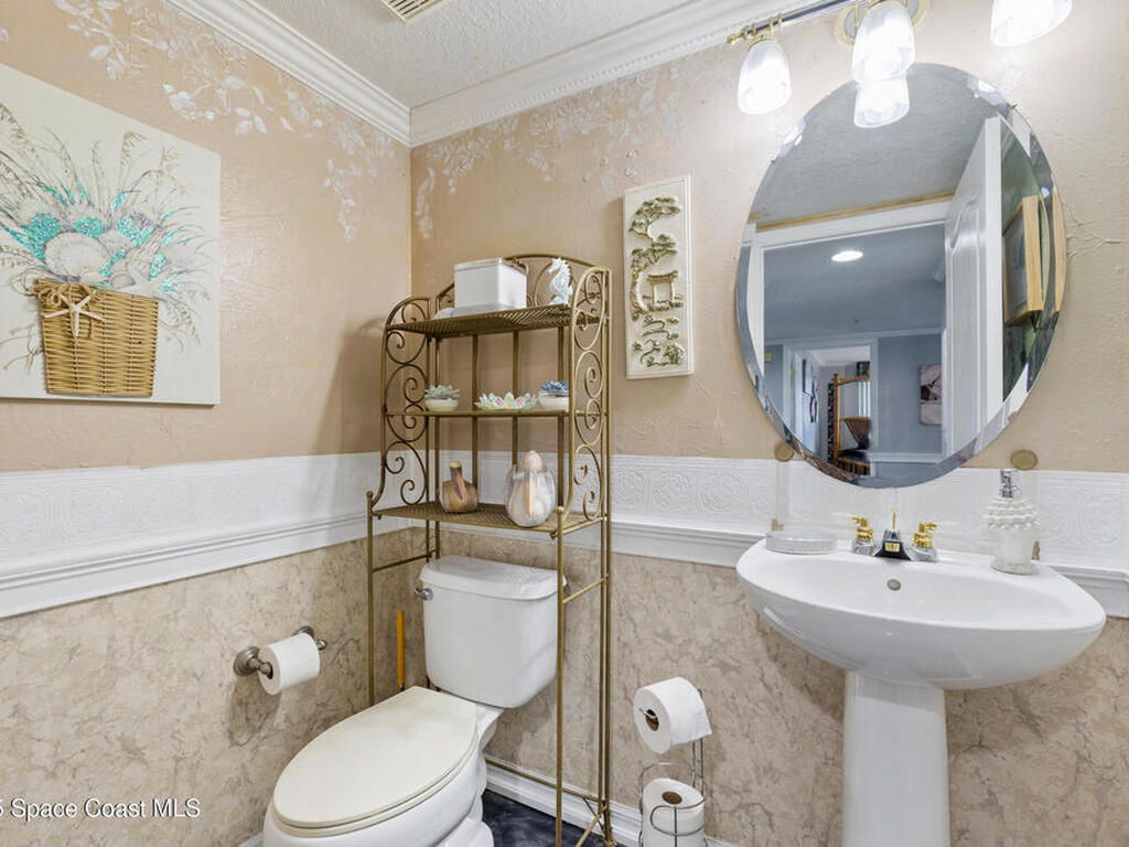 925 N Highway A1a, Indialantic, FL 32903