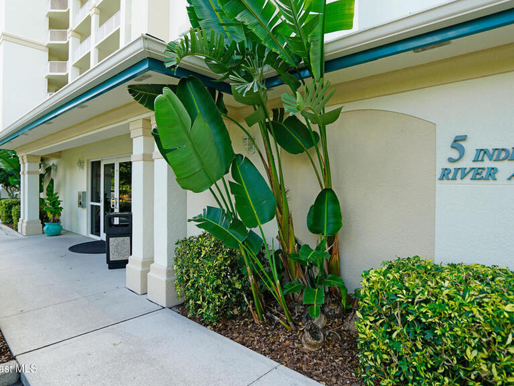 5 Indian River Avenue, Titusville, FL 32796