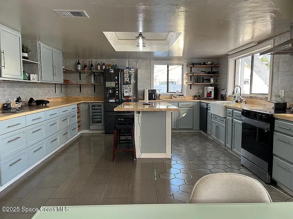 725 Puesta Del Sol Plaza, Indialantic, FL 32903