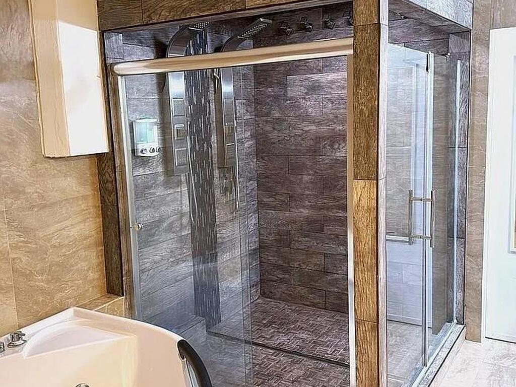 725 Puesta Del Sol Plaza, Indialantic, FL 32903