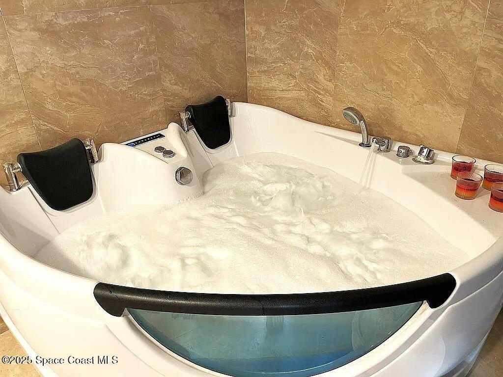 725 Puesta Del Sol Plaza, Indialantic, FL 32903