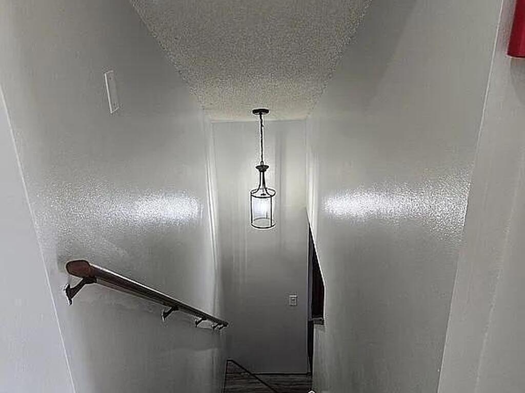 725 Puesta Del Sol Plaza, Indialantic, FL 32903