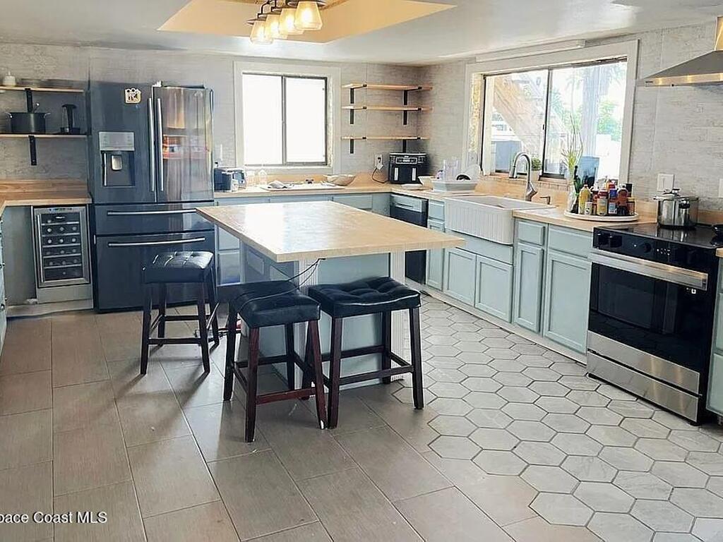 725 Puesta Del Sol Plaza, Indialantic, FL 32903