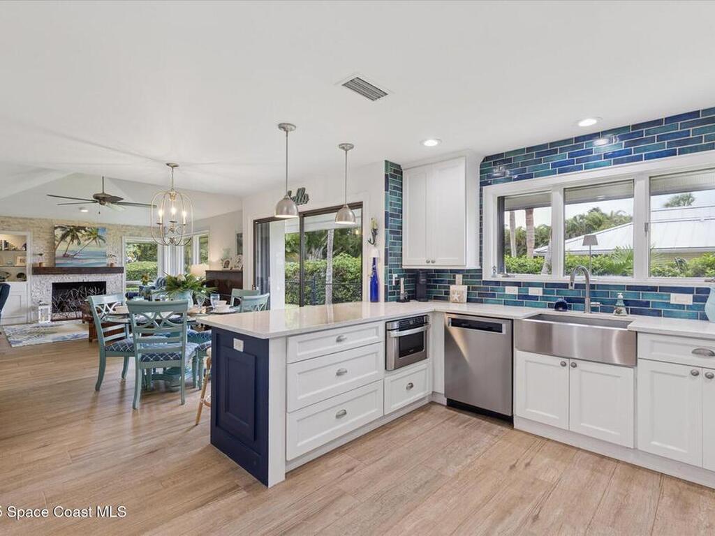 905 Starboard Dr Drive, Vero Beach, FL 32963