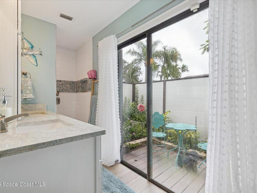 905 Starboard Dr Drive, Vero Beach, FL 32963