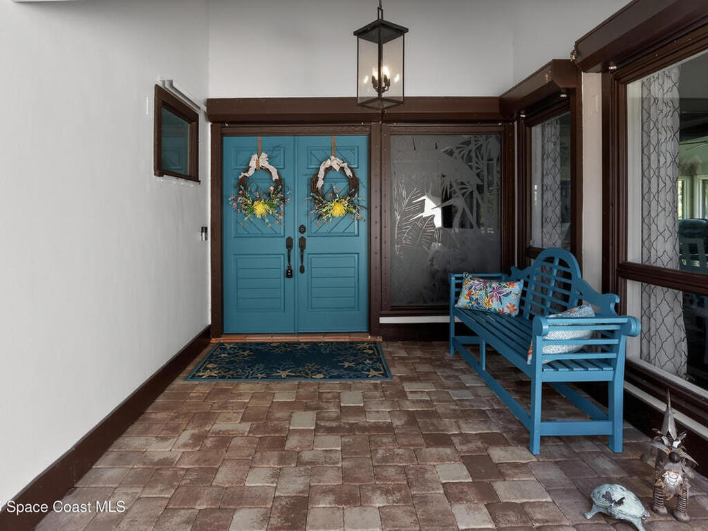 905 Starboard Dr Drive, Vero Beach, FL 32963