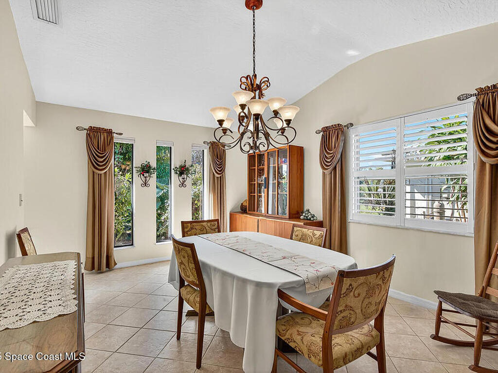 482 Arbor Street, Sebastian, FL 32958