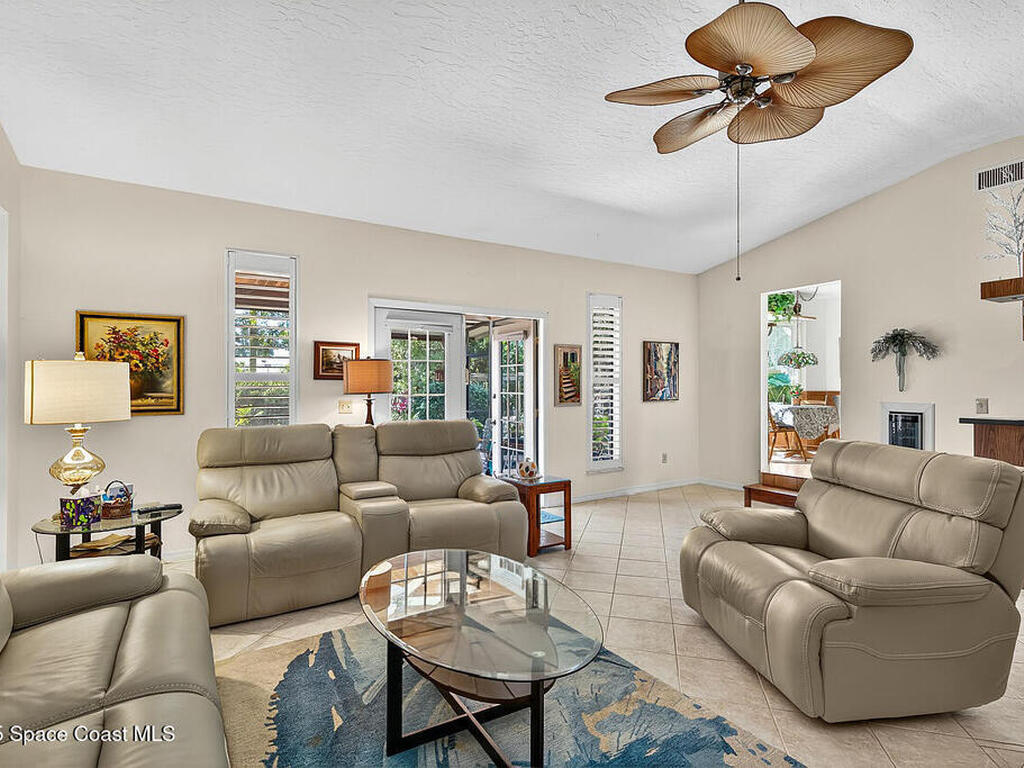 482 Arbor Street, Sebastian, FL 32958