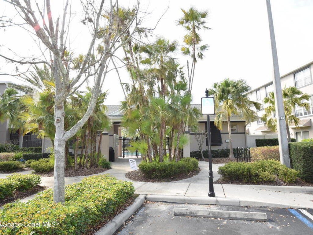 1327 Salem Orchard Lane, Brandon, FL 33510