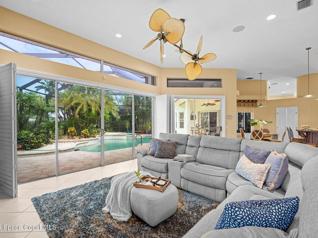 618 Deerhurst Drive, Melbourne, FL 32940