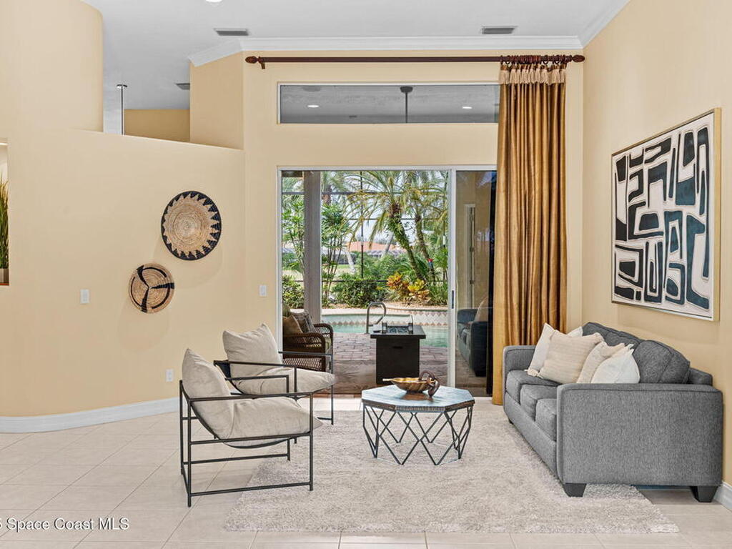 618 Deerhurst Drive, Melbourne, FL 32940