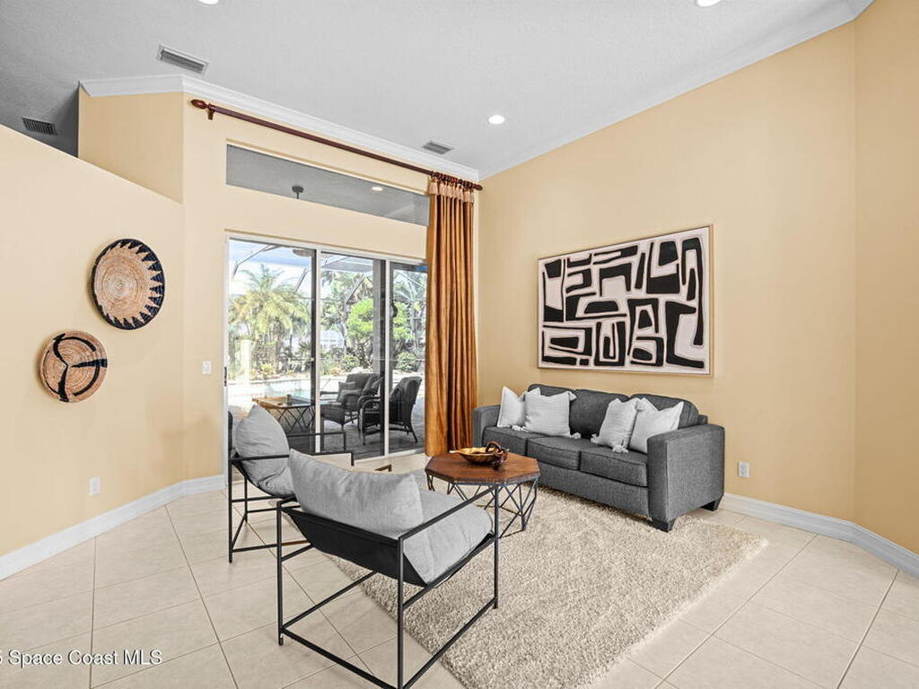 618 Deerhurst Drive, Melbourne, FL 32940