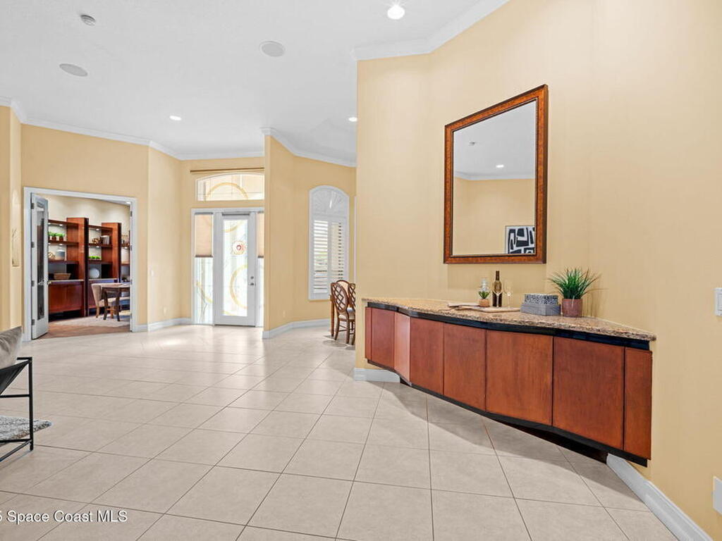 618 Deerhurst Drive, Melbourne, FL 32940