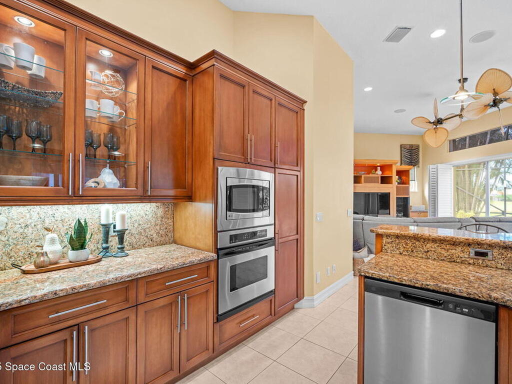 618 Deerhurst Drive, Melbourne, FL 32940