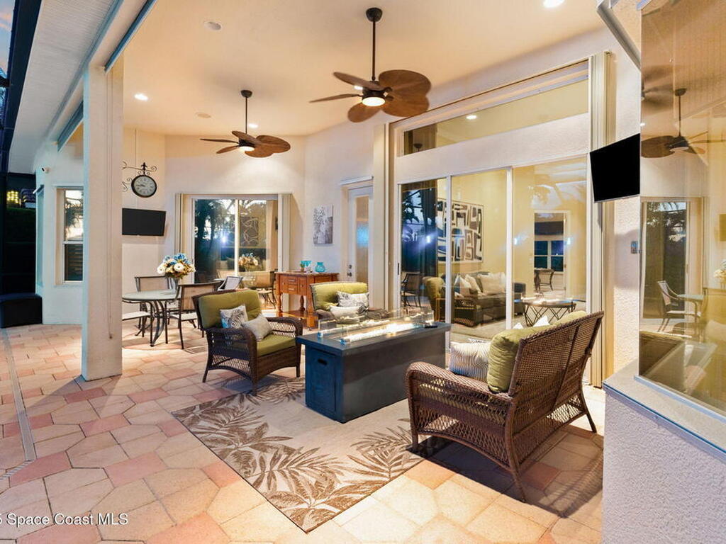 618 Deerhurst Drive, Melbourne, FL 32940