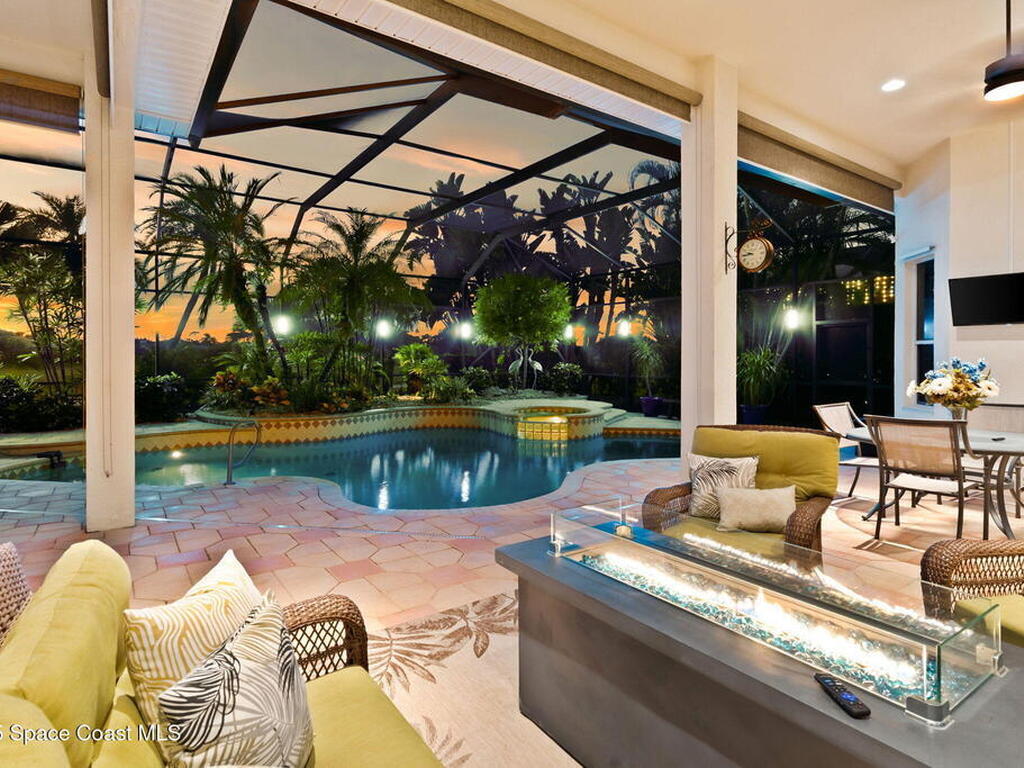 618 Deerhurst Drive, Melbourne, FL 32940