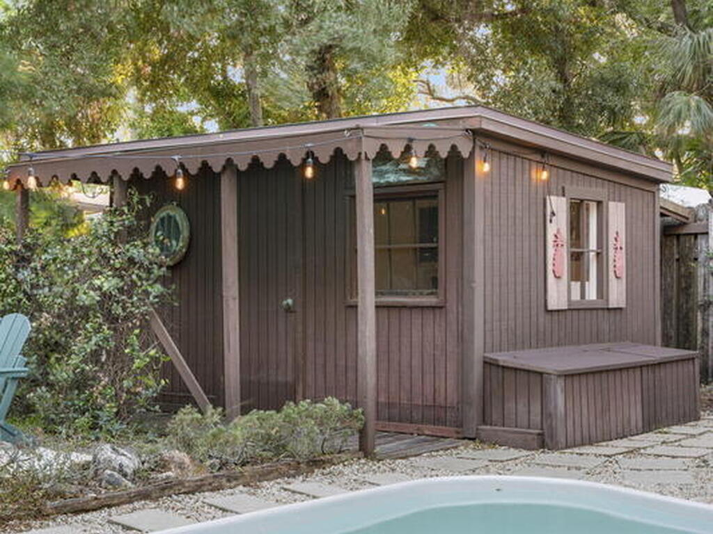 597 Old Oak Street, Melbourne, FL 32935