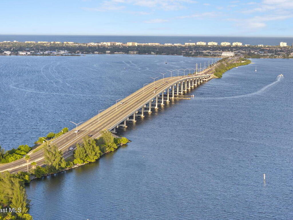 597 Old Oak Street, Melbourne, FL 32935