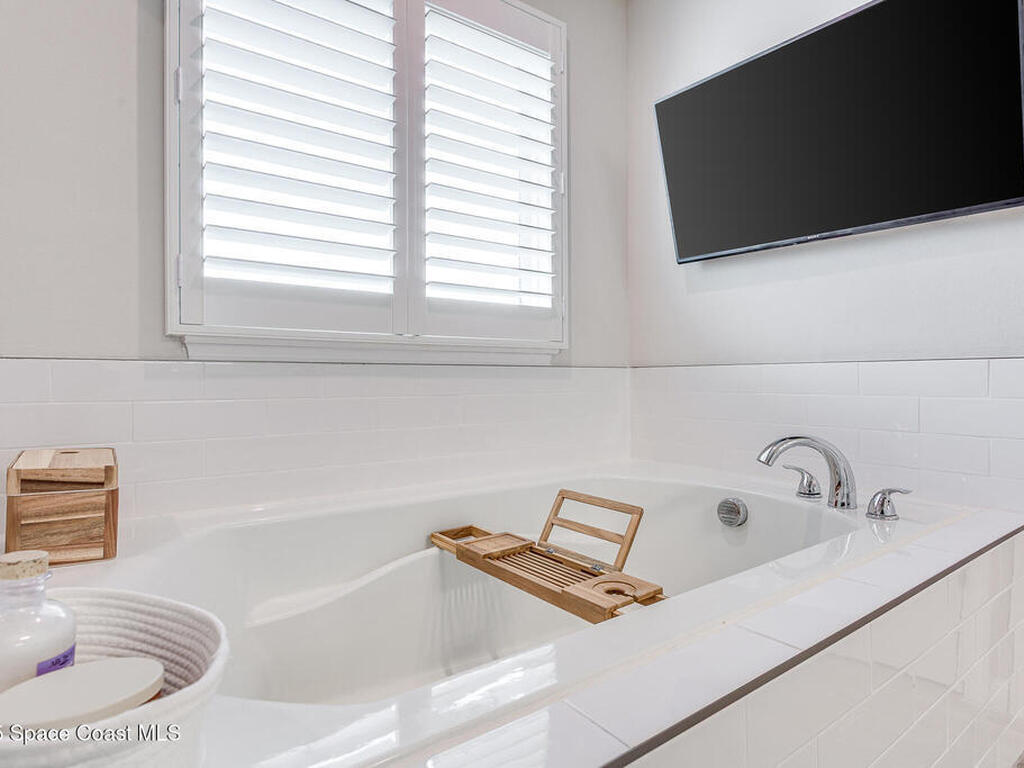 6765 Canterbridge Drive, Vero Beach, FL 32967