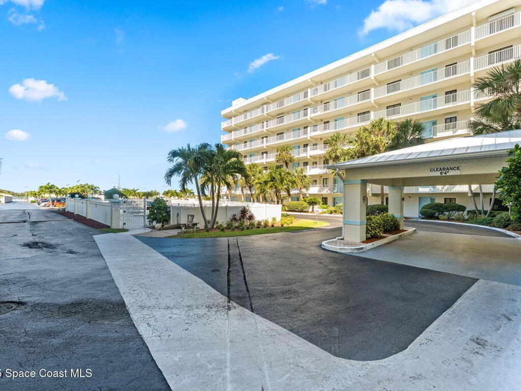 1050 N Atlantic Avenue, Cocoa Beach, FL 32931